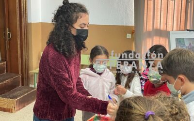 Fundación Esperanza presenta la exposición ‘Pospandemia en países en vías de desarrollo’ en el CEIP Tierno Galván financiado por el Área de Cooperación Internacional del Ayuntamiento de Chiclana de la Frontera